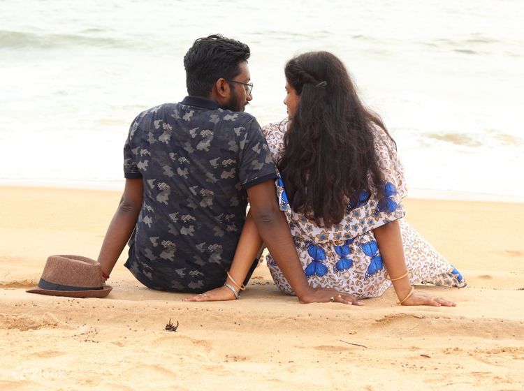 Vagator Beach photography packages - Romantic Couple photoshoot in Goa