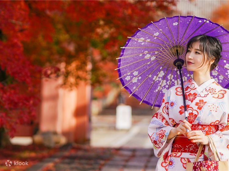 Tokyo Fashion: Beautiful traditional Japanese furisode kimono on