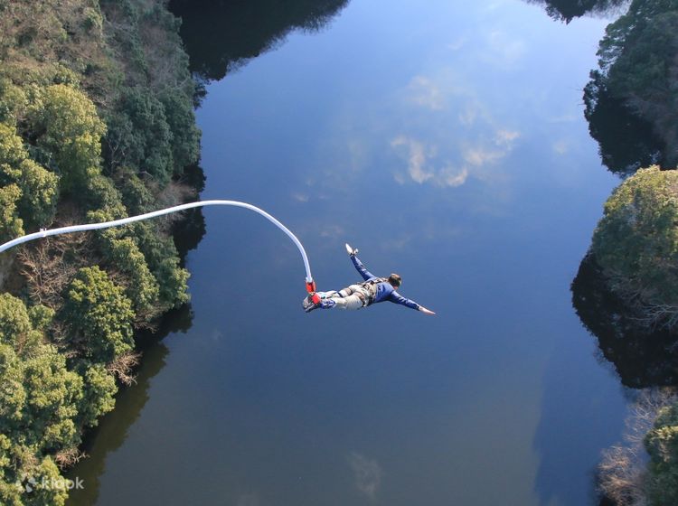 Define bungee jumping on sale