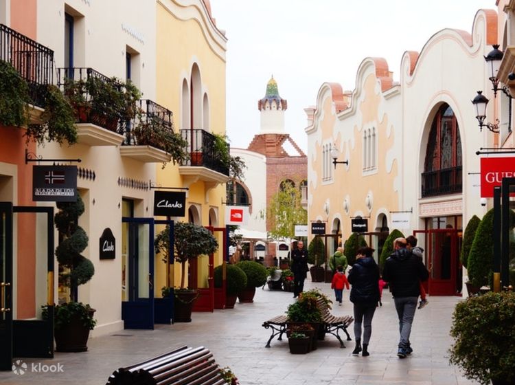 La Roca Village Shops: All You Need to Know About It