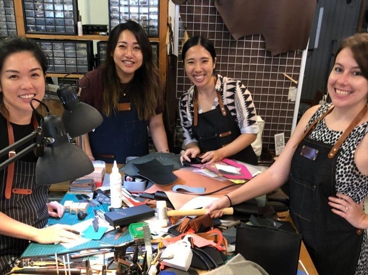 Cardholder, Wallet & Accessories Leather Workshop Or Diy Kit Delivery in  Singapore - Klook United States