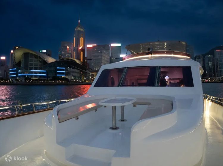 魔法を体験：ビクトリア ハーバーのヨット クルーズ付き香港スター