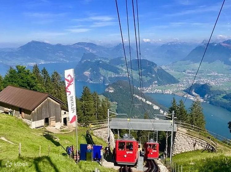 La famosa navaja suiza : Sobre Suiza