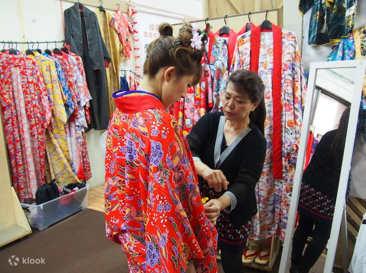 Easy online reservation for Okinawa experience and photo shoot