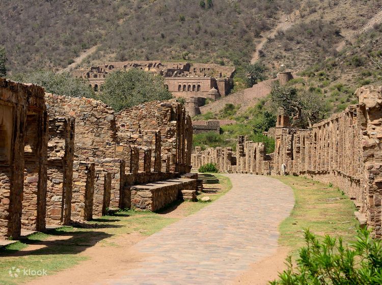 Day Trip to Haunted Bhangarh Fort in Jaipur - Klook India