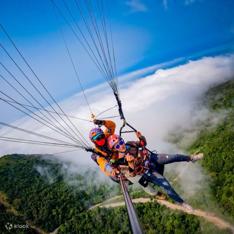 Paragliding Experience in Son Tra Peninsula, Da Nang - Klook Philippines