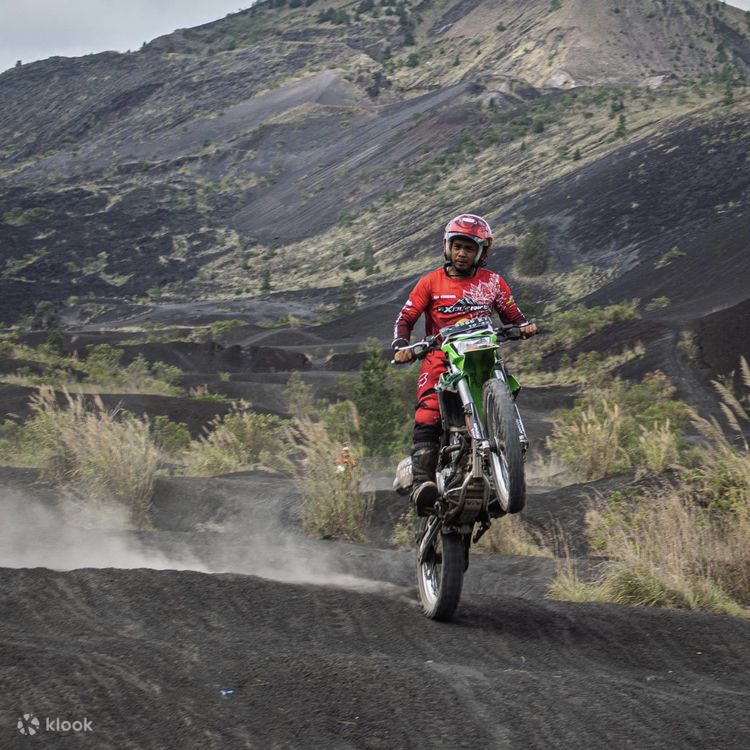 バリ島キンタマーニでのバトゥール山ダートバイク体験 | Klook