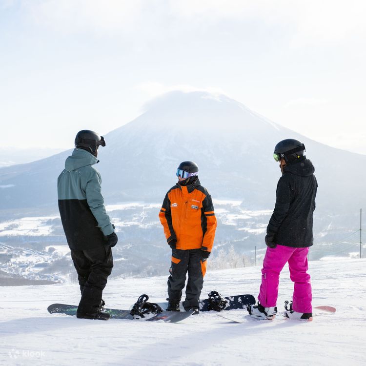 Ski snowboard equipment store