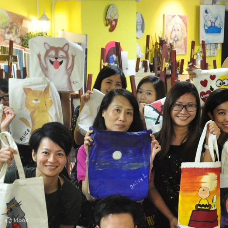 Aura Art Tote Bag Painting Workshop in Causeway Bay Klook