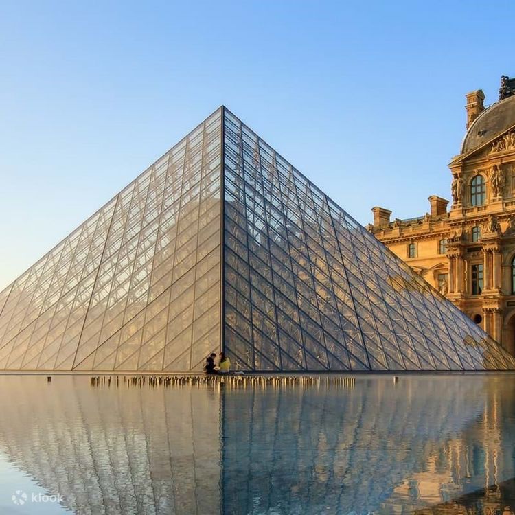 アーティストのJRがルーブル美術館を舞台にした巨大トリック