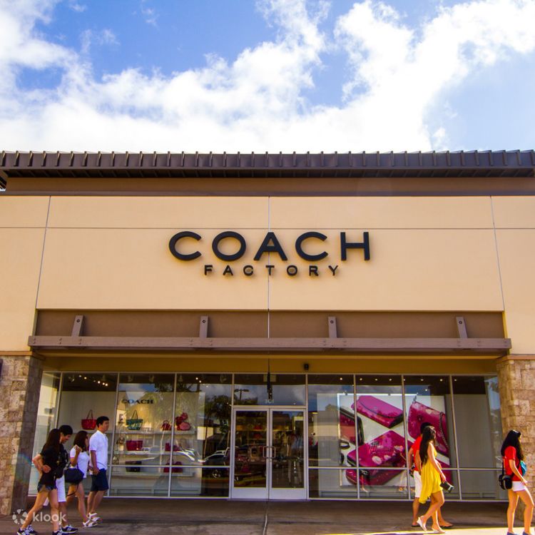 Coach outlet waikele hours 2025
