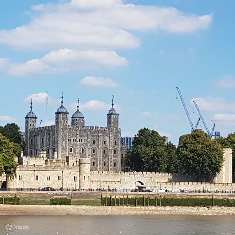 ロンドン塔とタワーブリッジを巡るロンドンのベストウォーキング
