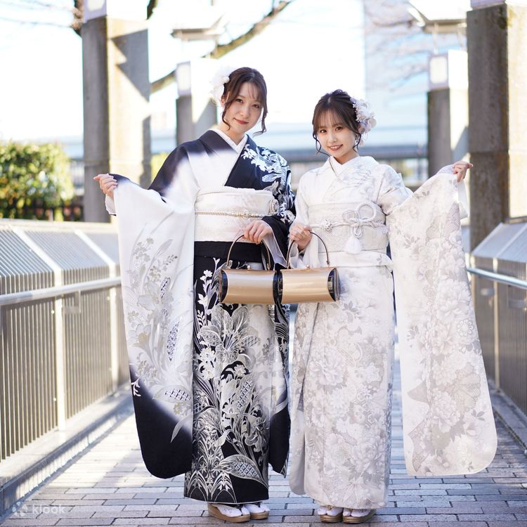 祇園着物レンタル体験 無料ヘアセット付（京都愛和服 祇園四条店