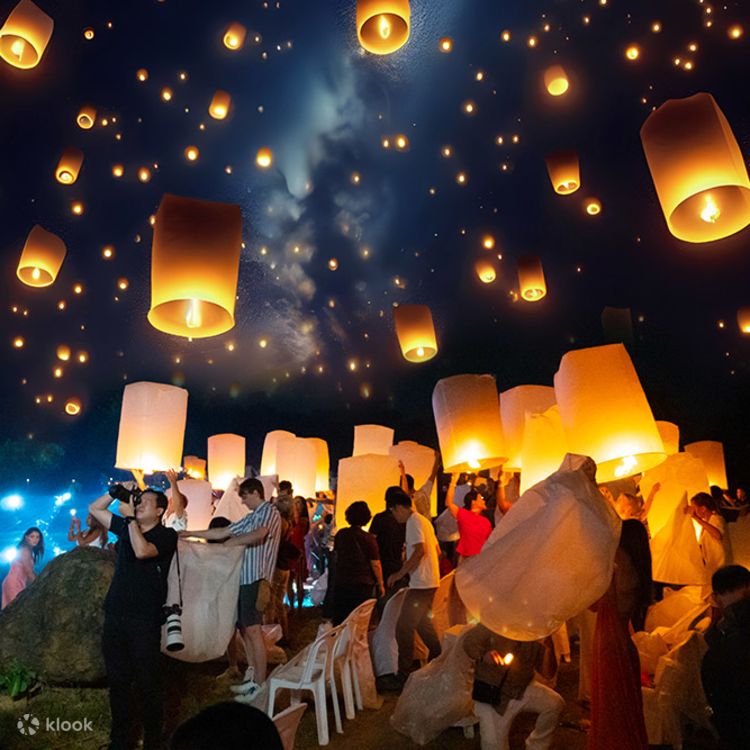 Chiang Mai CAD Khomloy Sky Lanterns Festival Klook Etats Unis