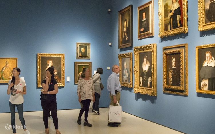 洋書◆カタルーニャ国立美術館の中世の宝物写真集 本 工芸品 スペイン 国立カタルーニャ美術館 入場チケット（バルセロナ） | Klook