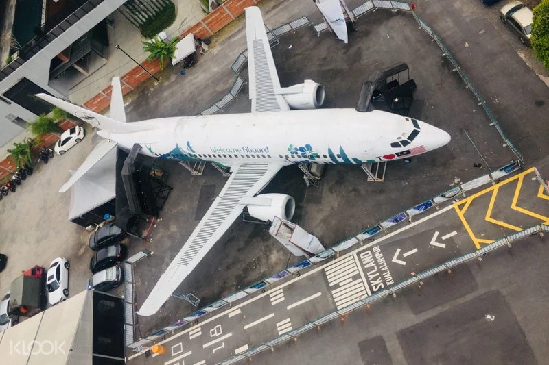 Plane In The City Economy Business And First Class In Kuala Lumpur Malaysia Klook Us