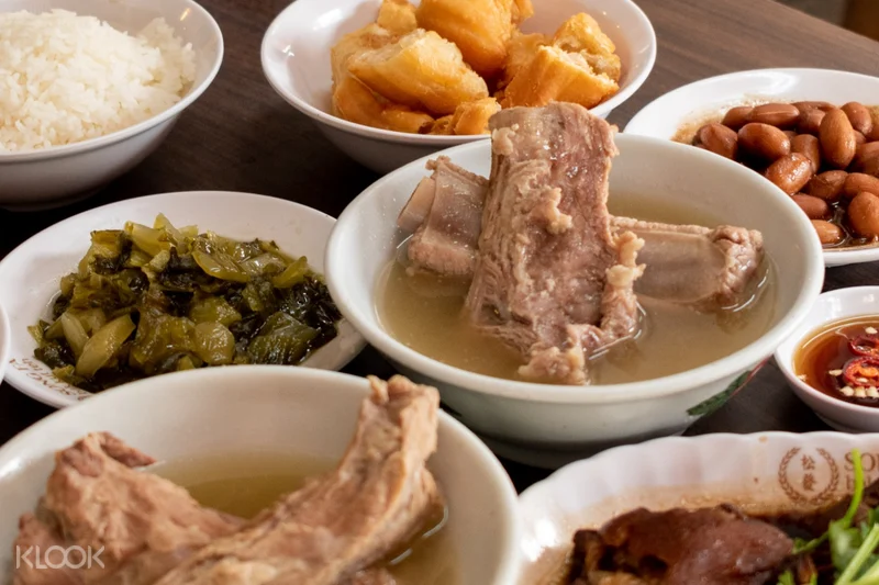 Song Fa Bak Kut Teh Singapore Klook Us Bak kut teh 肉骨茶 is a a chinese soup commonly found on the streets of singapore, either with a pepper or herbal base. song fa bak kut teh singapore klook us
