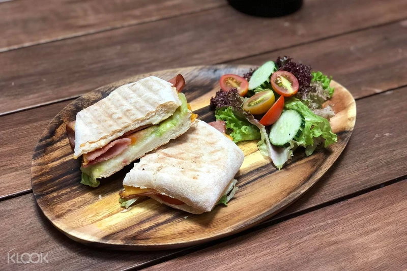 Bubble Bee Cafe Jalan Petaling Klook Us