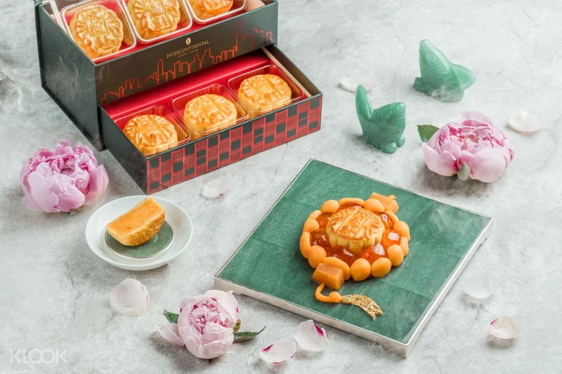 Mooncake Sets At Yan Toh Heen In Intercontinental Hong Kong