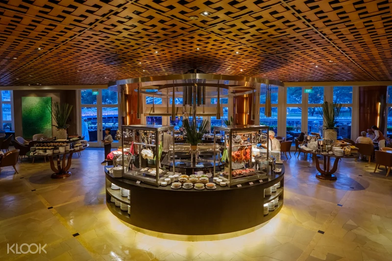 Town Restaurant The Fullerton Hotel