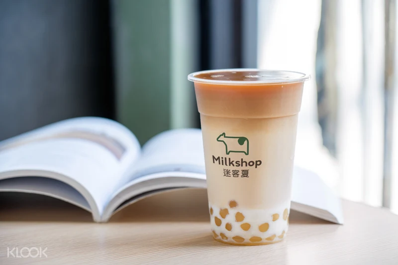 Bubble Milk Tea Large At Milk Shop In Taiwan Bubble Milk Tea Large At Milk Shop In Taiwan