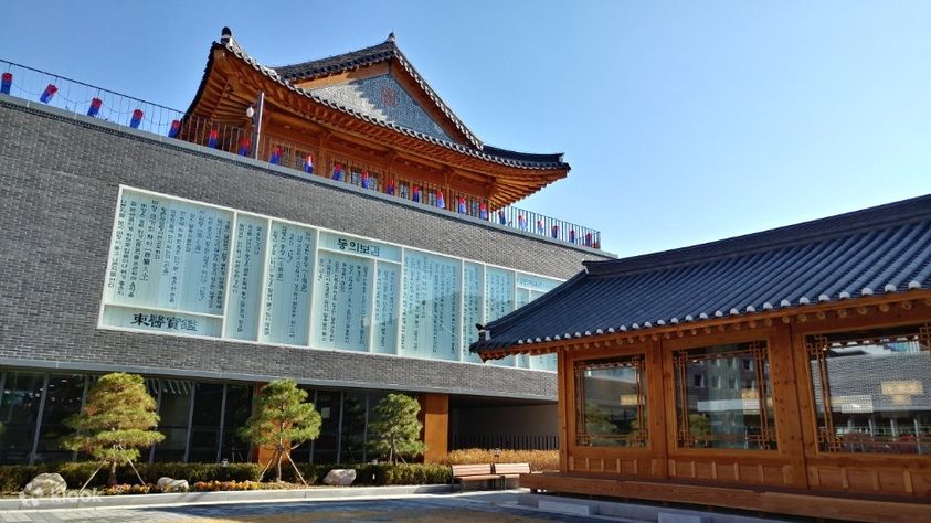 Eastern Seoul Tour: Yak Ryeong Market Gwangjang Market - Klook Malaysia