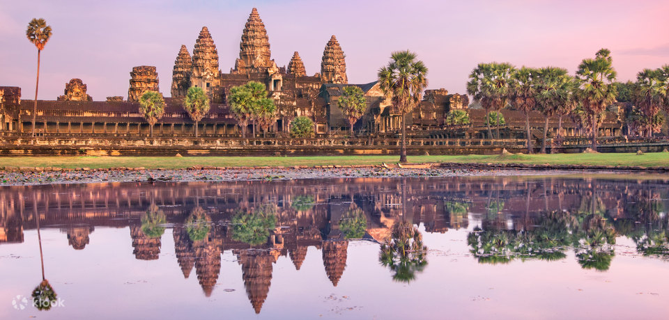 Angkor Temples Sunrise Tour