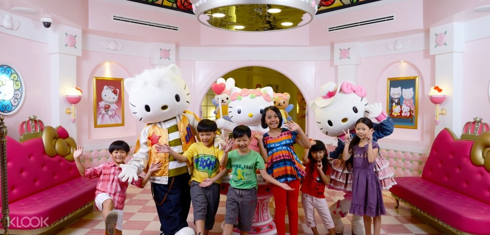 ซานริโอเฮลโลคิตตี้ทาวน์ และ โทมัสทาวน์ (Sanrio Hello Kitty ...