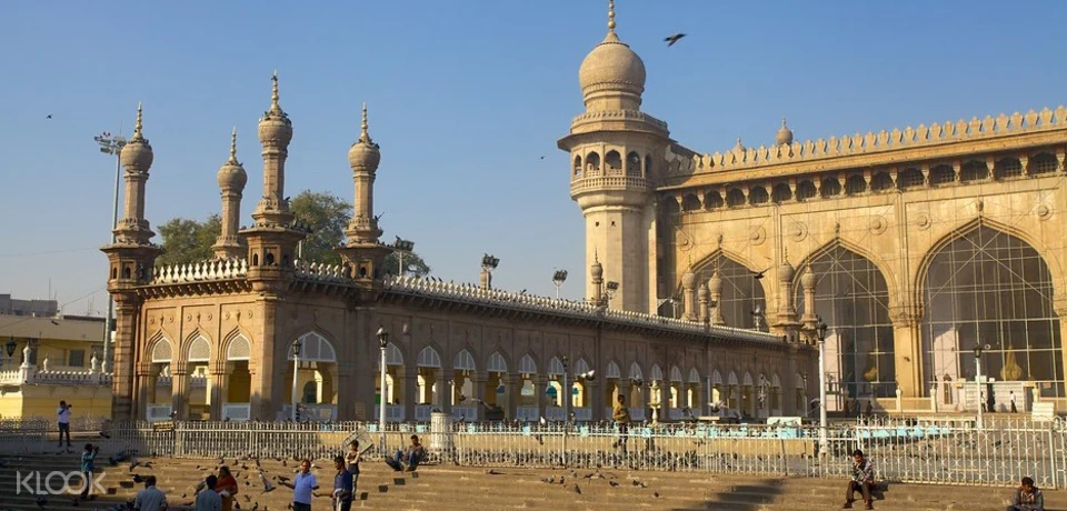 海得拉巴古迹徒步之旅(查米纳塔门 & 麦加清真寺 & 拉德市场 & 乔