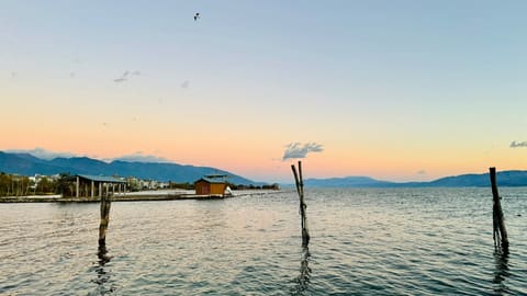 Dali Erhai Lake & Shuanglang One-Day Boat Tour