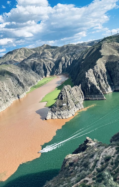 Lanzhou Bingling Temple Grottoes Full-Day Small Group Tour