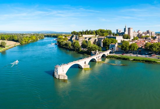 亞維農