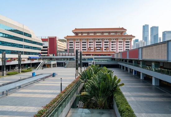 Luohu Port