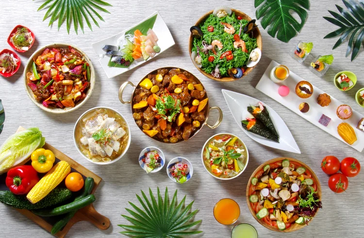 台北ガーデンホテル　台北花園大酒店　銀製カトラリーセット　２個 9cc5c0e4f79f40927c0a814f061991