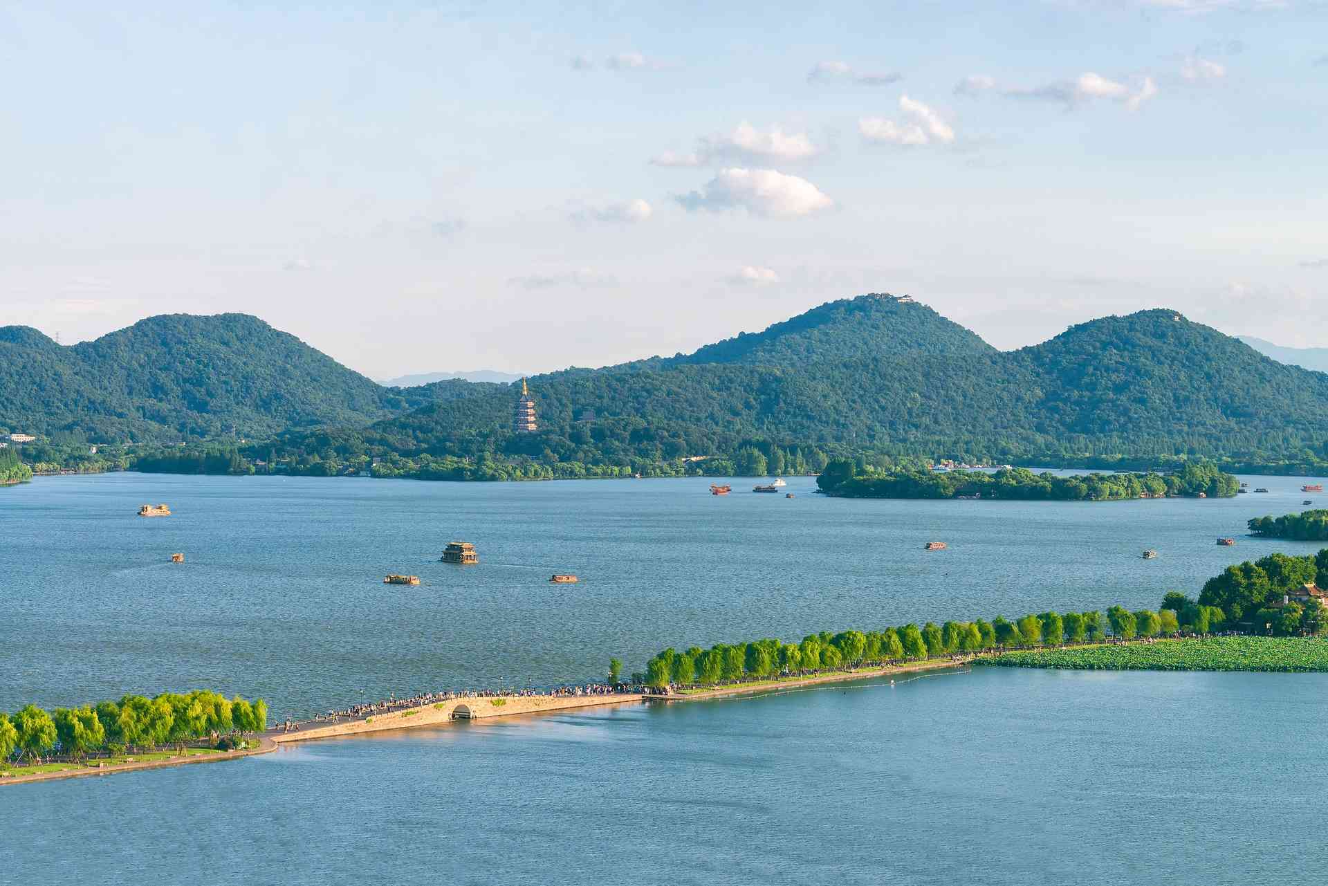 杭州西湖定番半日ツアー（西湖遊覧船＋雷峰塔＋蘇堤＋花港観魚）
