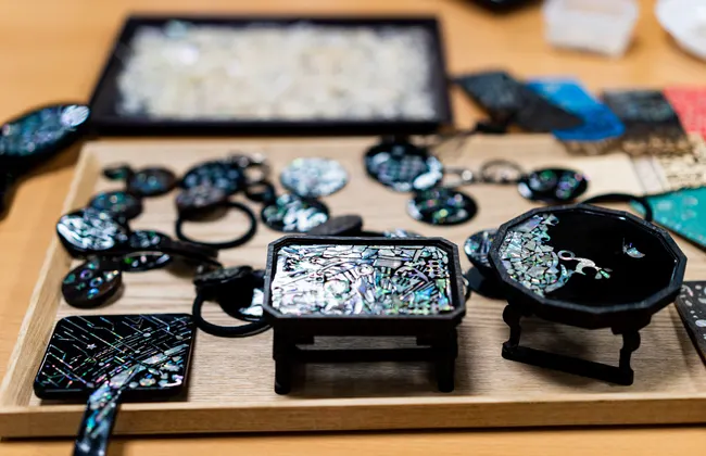 Mother-of-Pearl Crafting at Otsekbitkal, Seoul