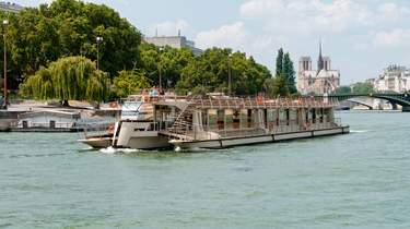 Paris Bus City Tour and Seine River Cruise