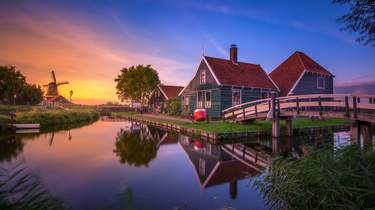 Windmills, Cheese & Wooden Shoes: Countryside Tour from Amsterdam