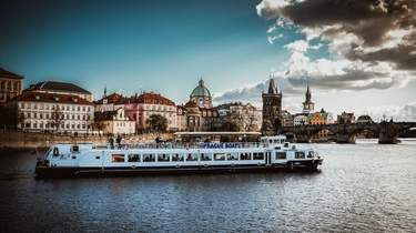Dinner Cruise in Prague