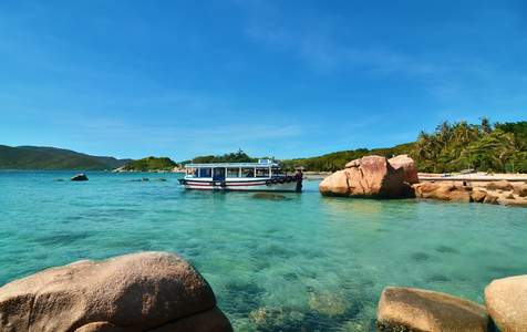 Khám Phá 10 Hòn Đảo Đẹp Ở Nha Trang Chỉ Từ 350.000 Đồng 5 Khám Phá 10 Hòn Đảo Đẹp Ở Nha Trang Chỉ Từ 350.000 Đồng