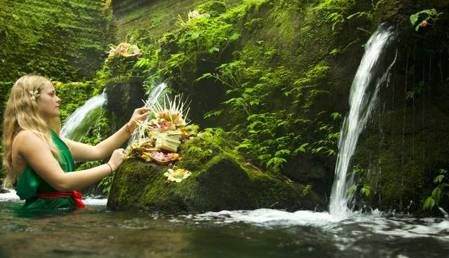 Tukad Cepung Waterfall Jungle Swing Private Day Trip In Bali