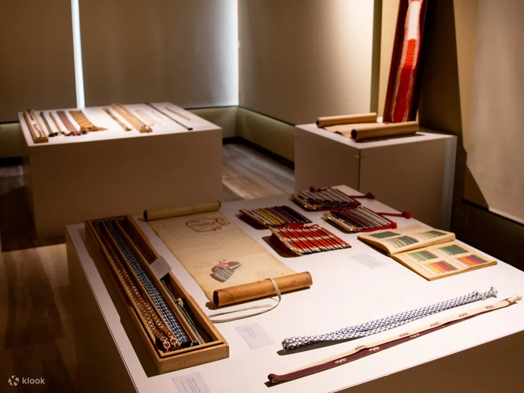 京都の伝統的なアトリエで組紐編み体験