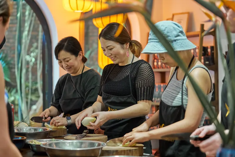 Rose Kitchen Cooking Class with Local Market Tour in Ha Noi