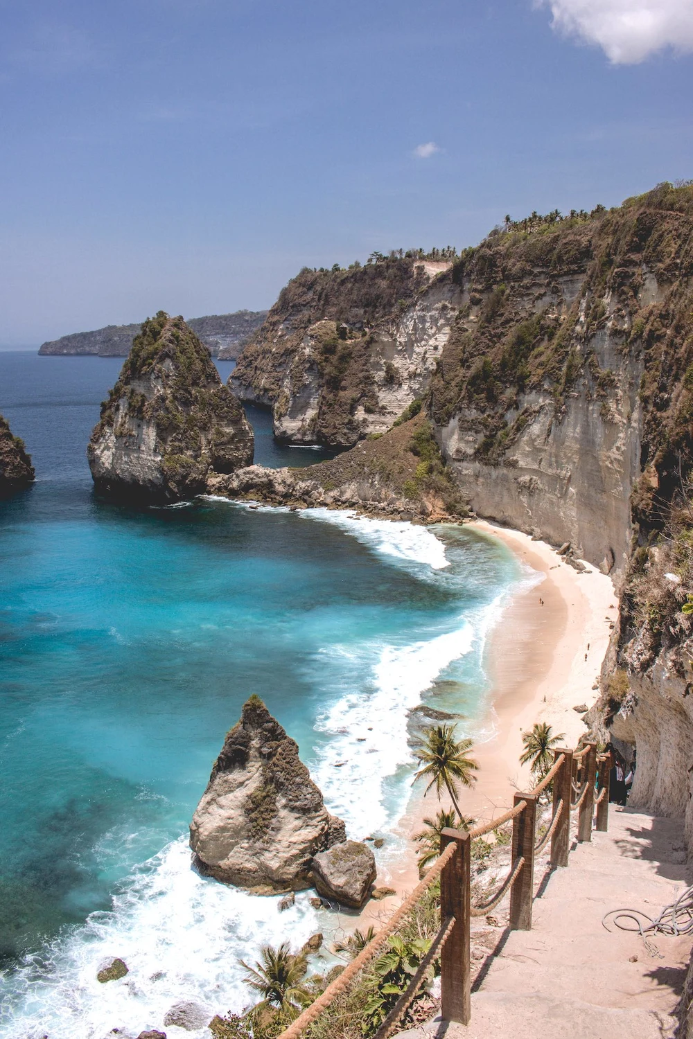 Diamond Beach Nusa Penida - Pantai di Bali