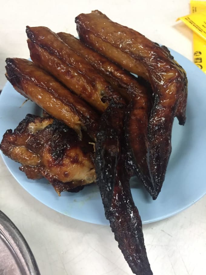 黃亞華小吃店燒雞翅，官網：KLOOK