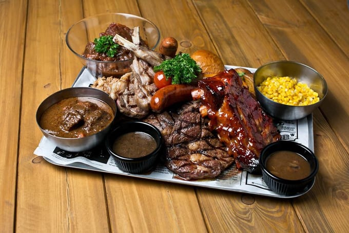 quán cafe tại singapore: beefsteak tại hungry heroes