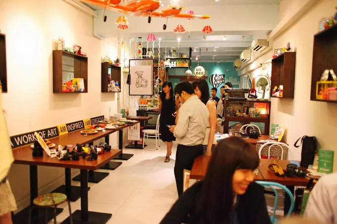 quán cafe ở singapore: flee away cafe