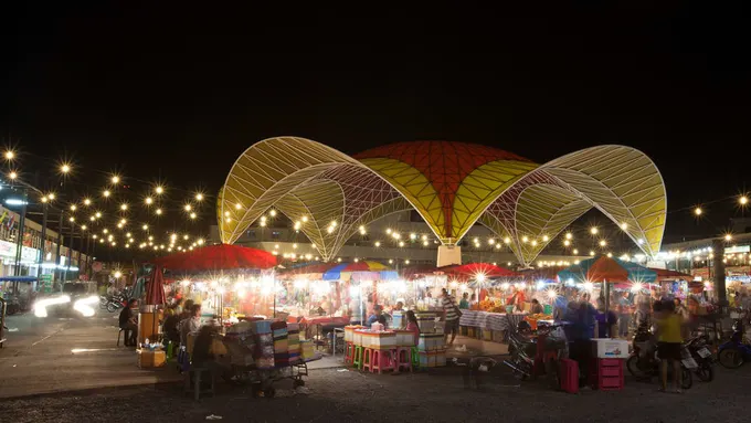 chơi đêm ở bangkok: chợ đêm patpong