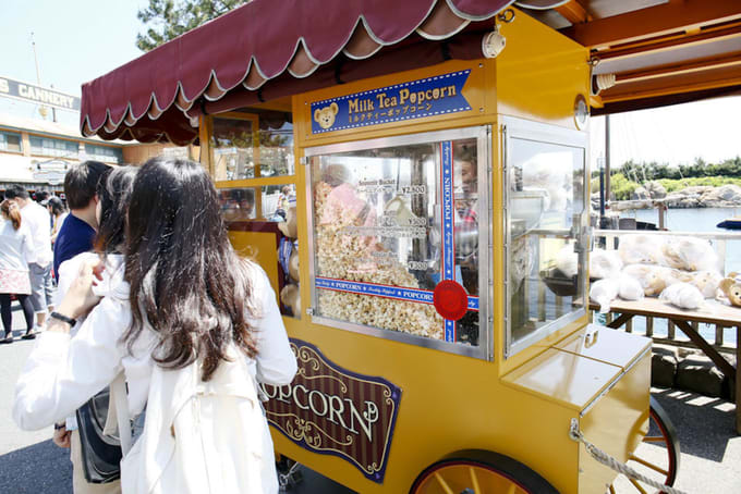 công viên đại dương tokyo disneysea: trà sữa bắp