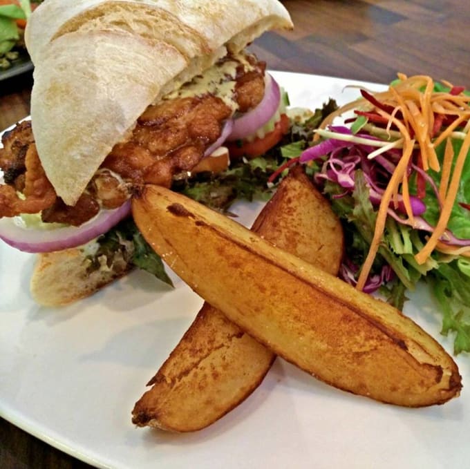 thức ăn tại dexter cafe